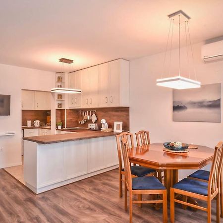 South Park, Vitosha View, 2-Bdr, 2-Bthr Apartment By Flat Mаnager Sofya Dış mekan fotoğraf